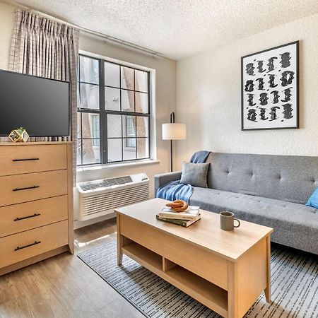 Intown Suites Extended Stay Greensboro Nc - Airport מראה חיצוני תמונה