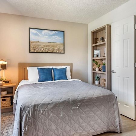 Intown Suites Extended Stay Greensboro Nc - Airport מראה חיצוני תמונה