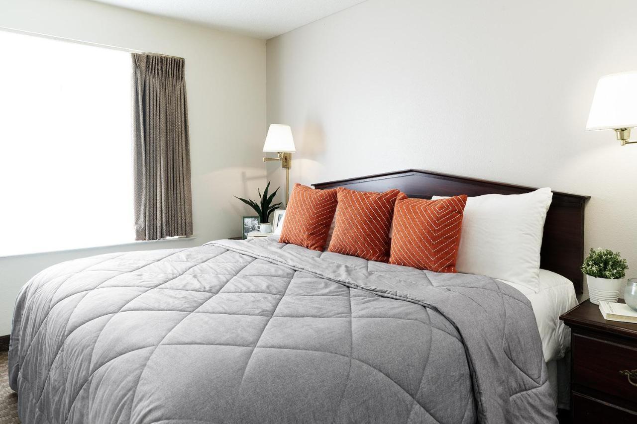 Intown Suites Extended Stay Greensboro Nc - Airport מראה חיצוני תמונה